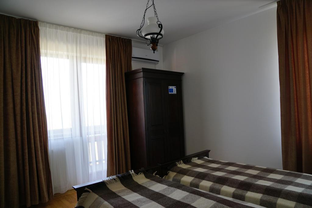 Pensiunea Casa Bunicului Mociu エクステリア 写真