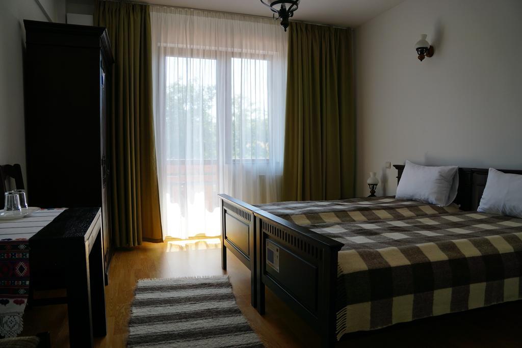 Pensiunea Casa Bunicului Mociu エクステリア 写真